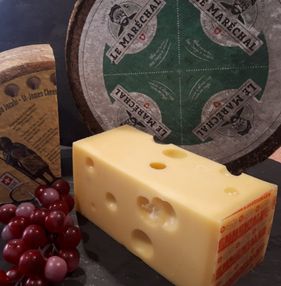 Käse und andere Artikel